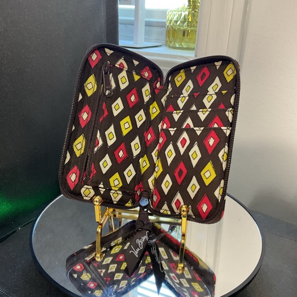 Vera Bradley Wristlet Wallet - Picture 4 of 4